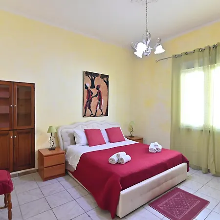 アパート Izzhome プーラ