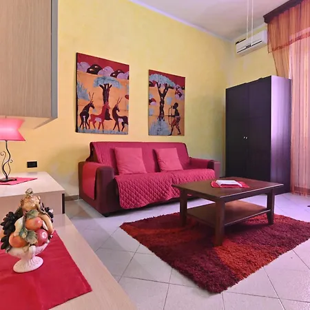 アパート Izzhome *